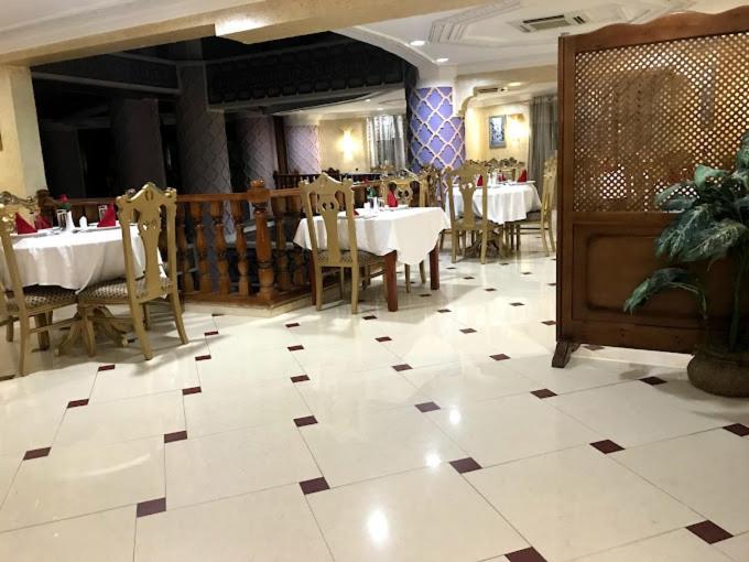Hotel Ville Des Roses Blida Bagian luar foto